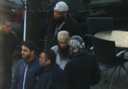 Radikaler Salafist trotz Fußfessel ausgereist