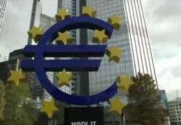 Euro-Skulptur bleibt erhalten