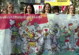 Mainzer Uniklinik-Mitarbeiter streiken und demonstrieren