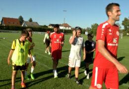 Mainz-05-Profis trainieren Kids
